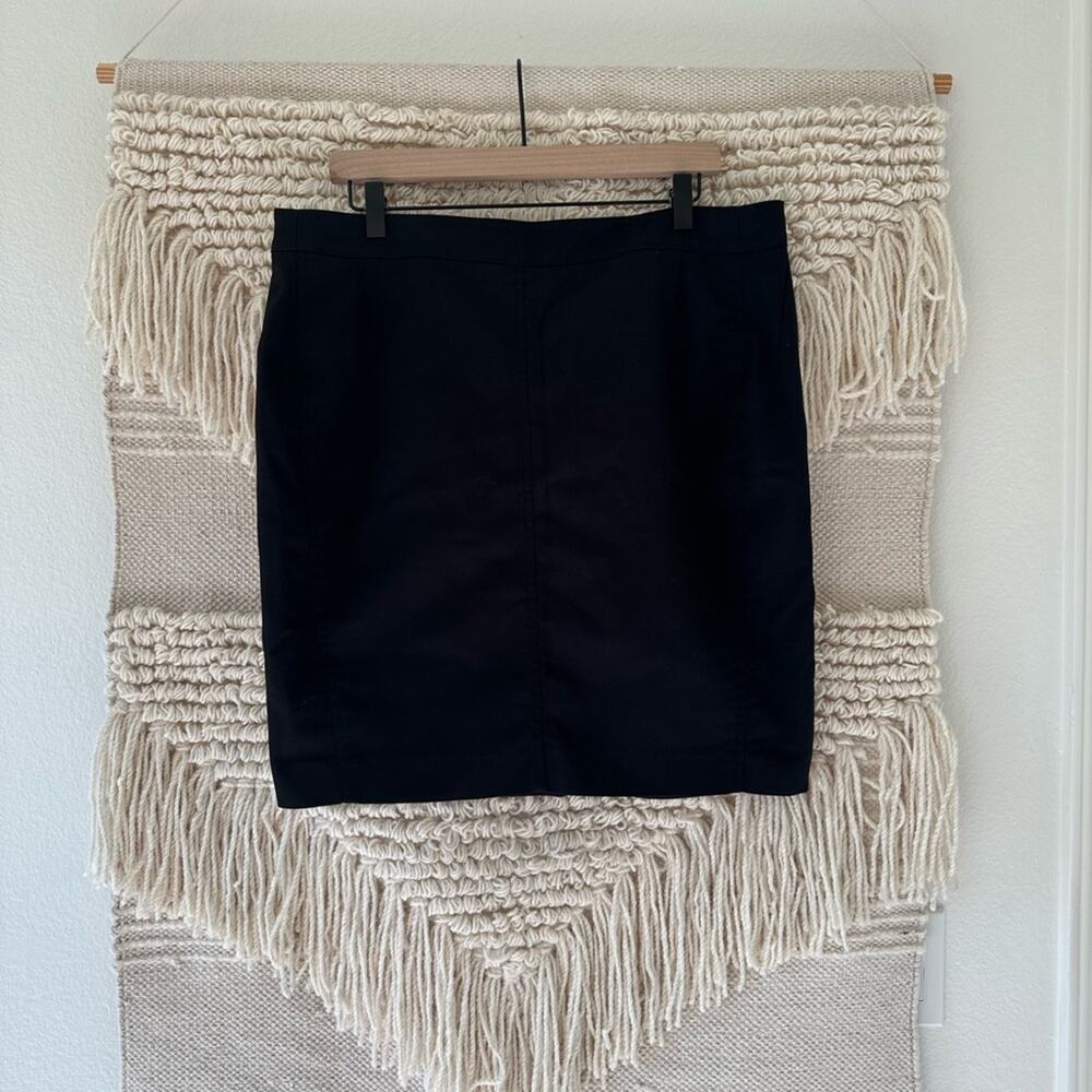 Akris Punto Straight Pencil Skirt